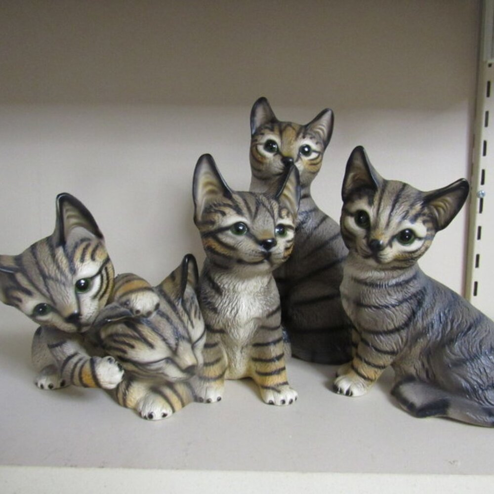 Harvey Knox cat figurines